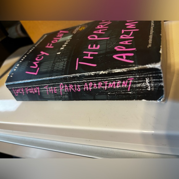 The Paris Appartement by Lucy Foley - Picture 3 of 4